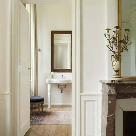 Chateau De Martigny Bed & Breakfast *