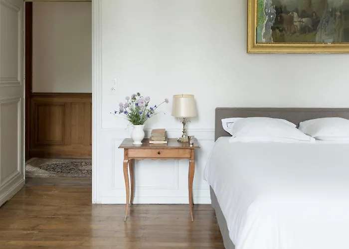 Chateau De Martigny Bed & Breakfast