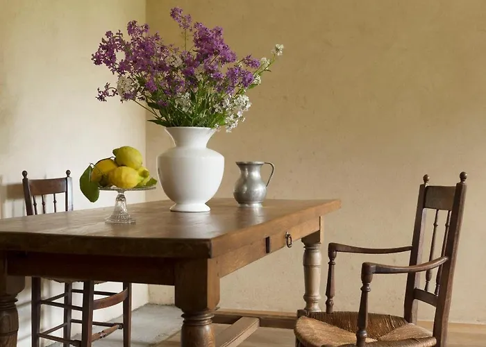 Chateau De Martigny 3*