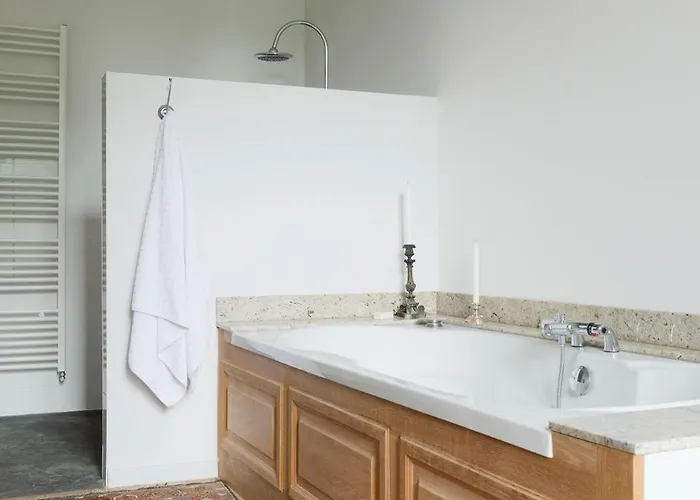 Bed & Breakfast Chateau De Martigny